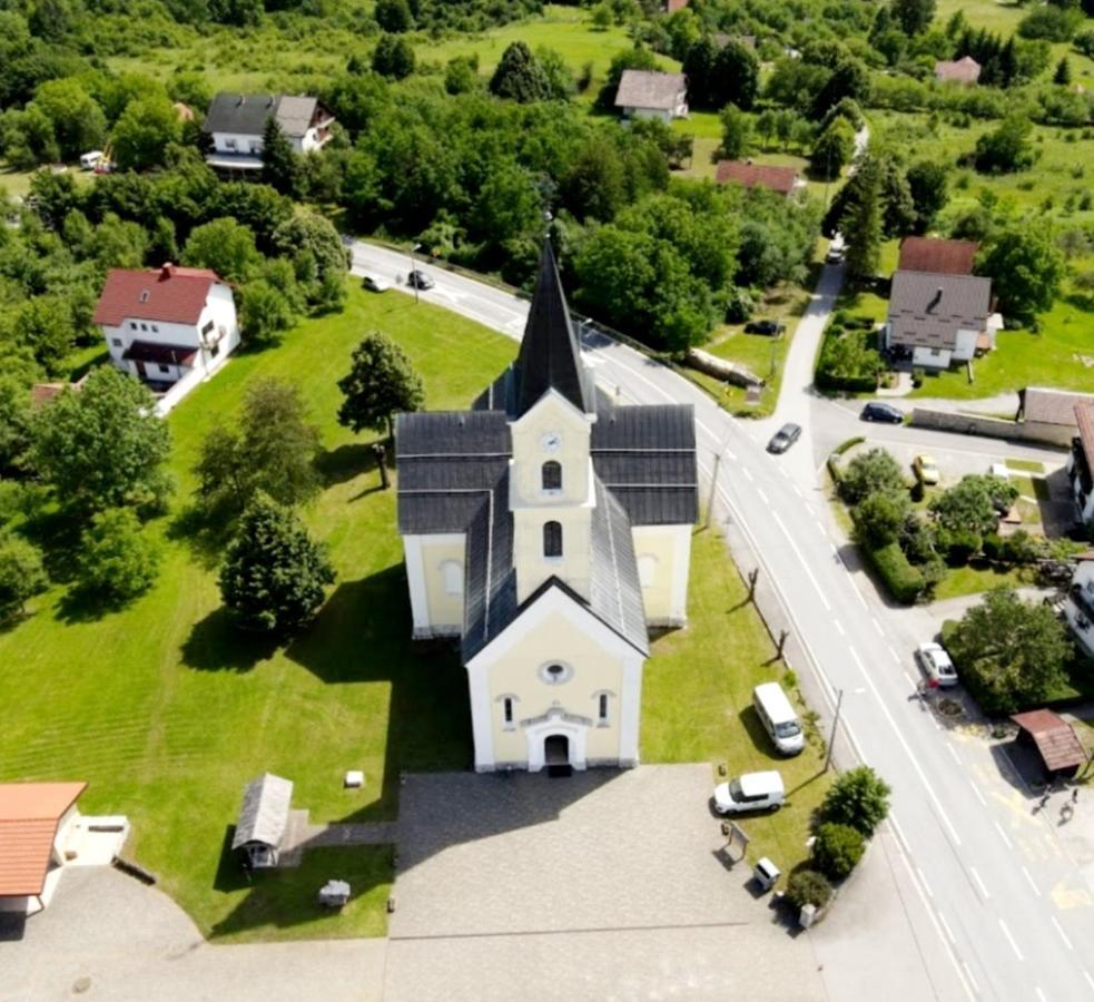 Apartman Josipa Dreznik Grad Екстер'єр фото