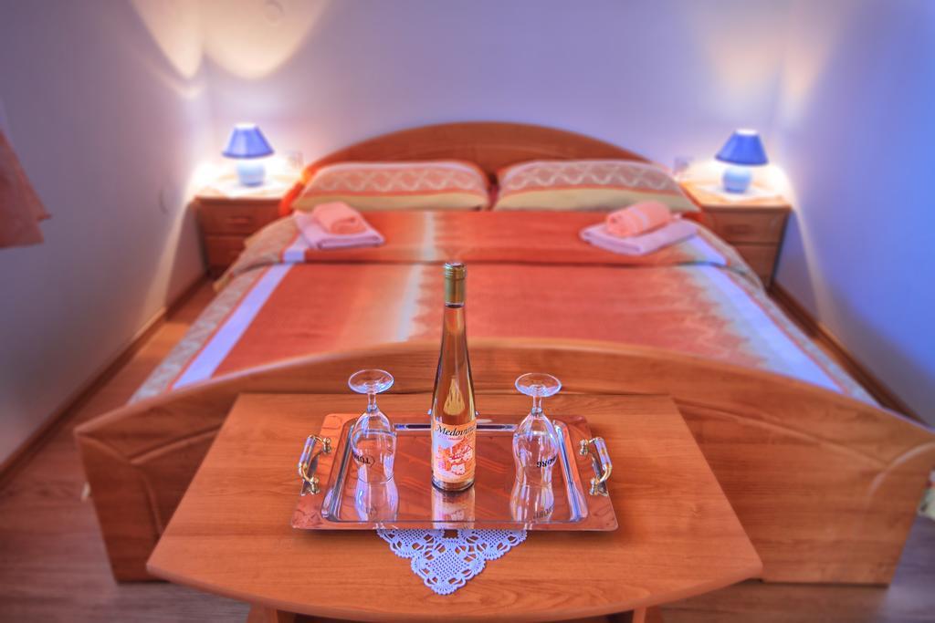Apartman Josipa Dreznik Grad Екстер'єр фото